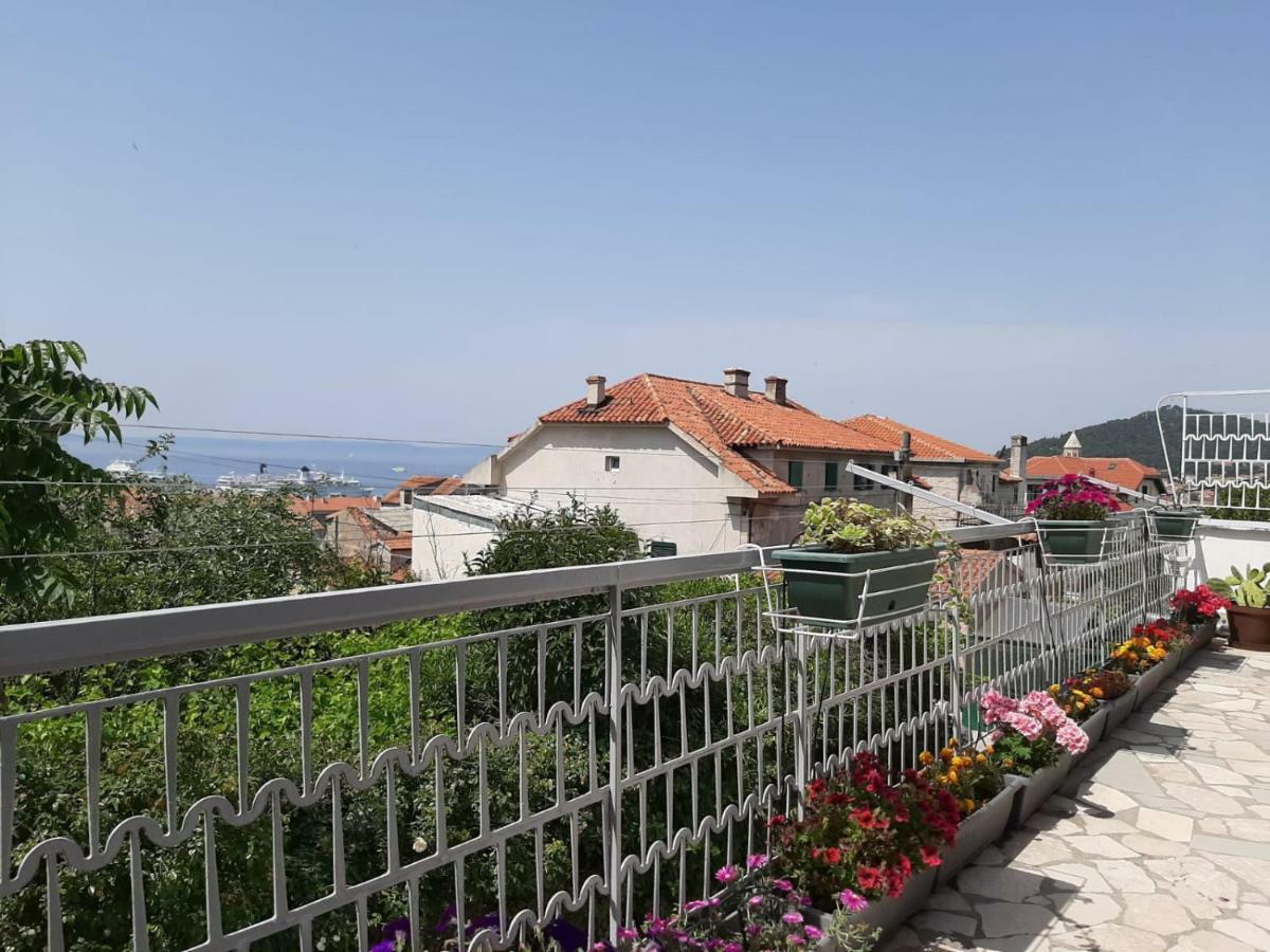Apartments Bruno Split Exterior photo